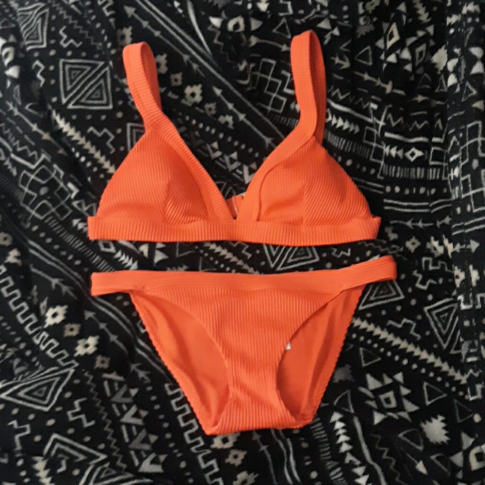 Never worn Hollister swimsuit